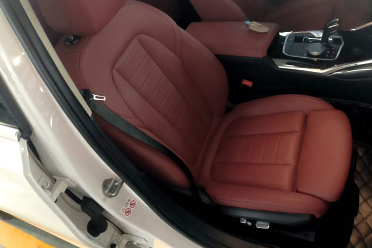 Used BMW 3 Series 2021 Second Facelift 320Li M Sport Package Right Front Seat