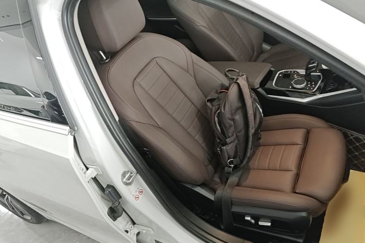 Used BMW 3 Series 2021 Second Facelift 320Li M Sport Package Right Front Seat