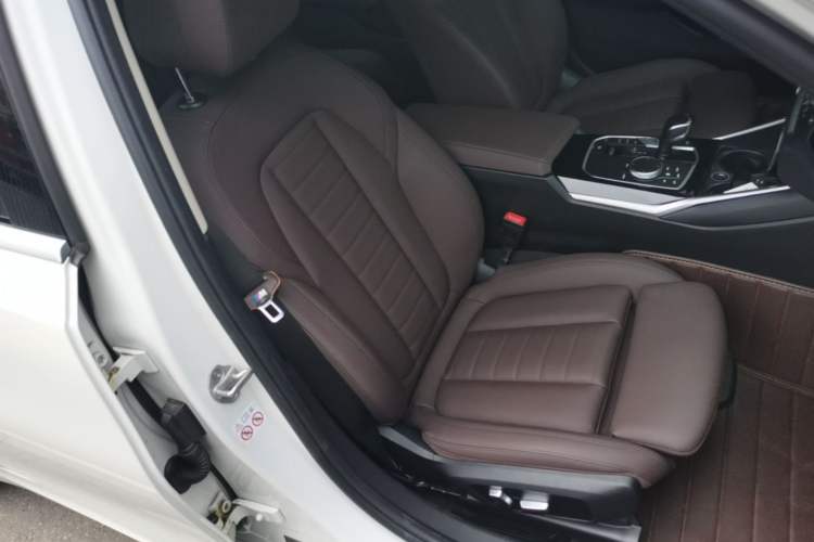 Used BMW 3 Series 2021 320Li M Sport Package Right Front Seat