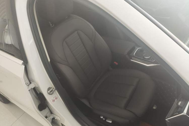 Used BMW 3 Series 2021 Facelifted 320Li M Sport Package Right Front Seat