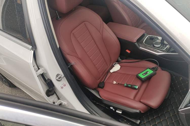 Used BMW 3 Series 2021 Restyled 325Li M Sport Package Right Front Seat