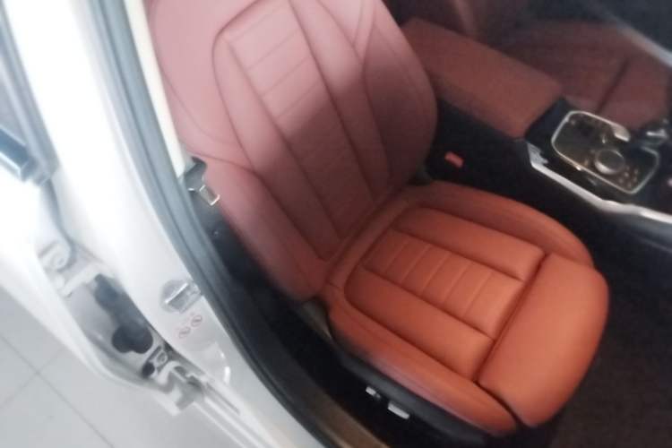 Used BMW 3 Series 2021 320i Sport Package Right Front Seat