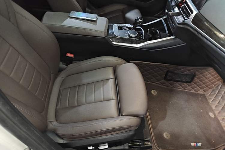 Used BMW 3 Series 2021 325Li M Sport Package Right Front Seat