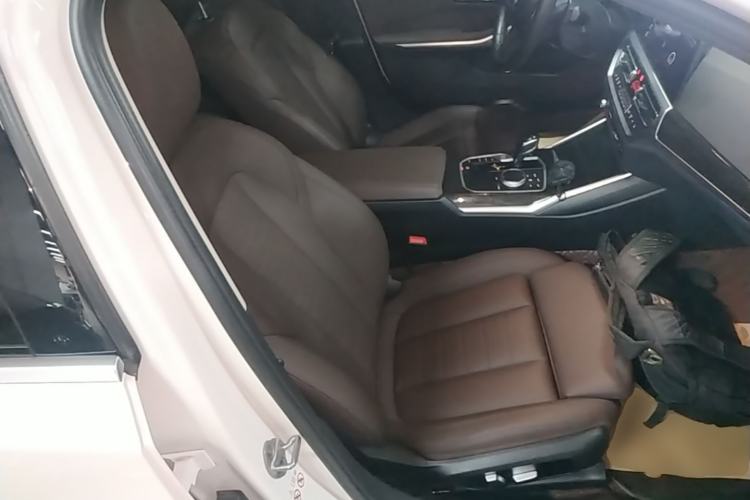 Used BMW 3 Series 2021 325Li M Sport Package Right Front Seat