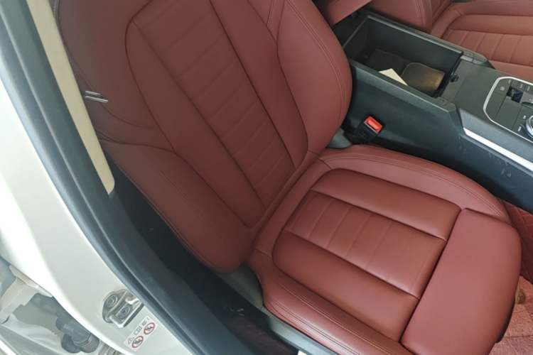 Used BMW 3 Series 2021 Second Facelift 325i M Sport Package Right Front Seat