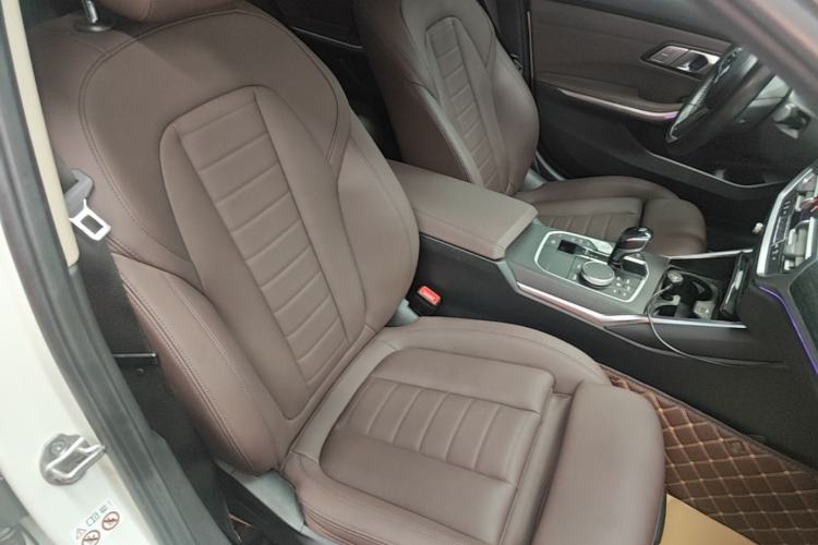 Used BMW 3 Series 2021 Second Facelift 325i M Sport Package Right Front Seat