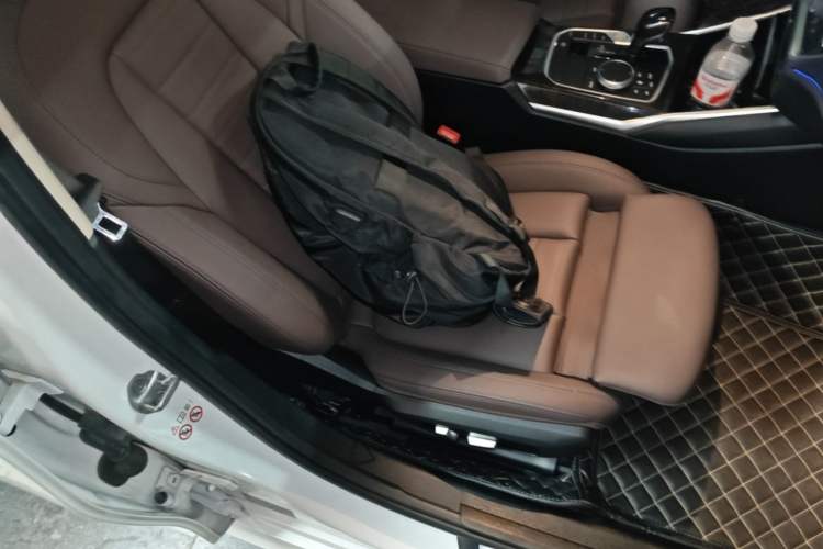 Used BMW 3 Series 2021 Second Facelift 325Li M Sport Package Right Front Seat