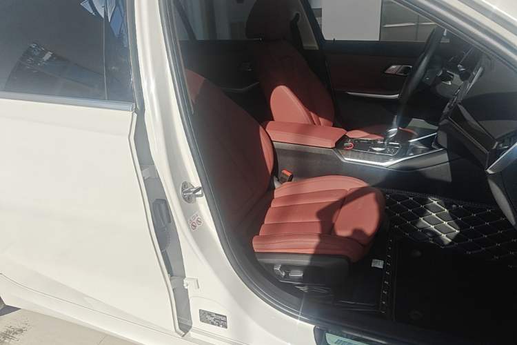 Used BMW 3 Series 2021 Second Facelift 325Li M Sport Package Right Front Seat