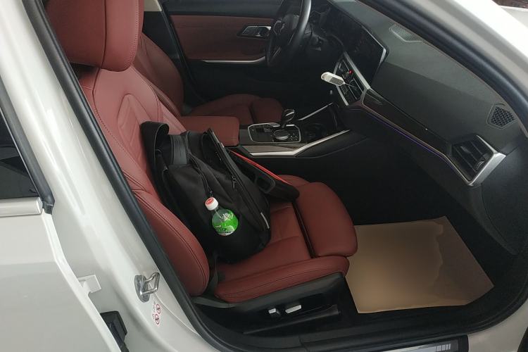 Used BMW 3 Series 2021 Restyled 325Li xDrive M Sport Package Right Front Seat