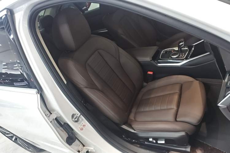 Used BMW 3 Series 2021 Facelifted 320Li M Sport Package Right Front Seat