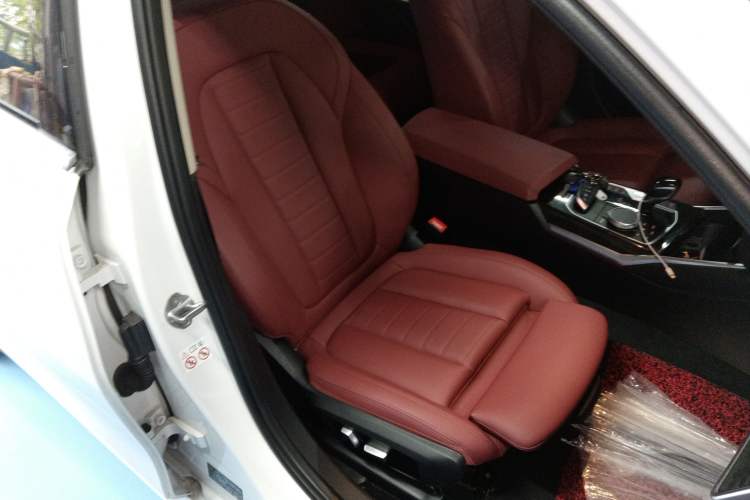 Used BMW 3 Series 2021 Second Facelift 325Li M Sport Package Right Front Seat