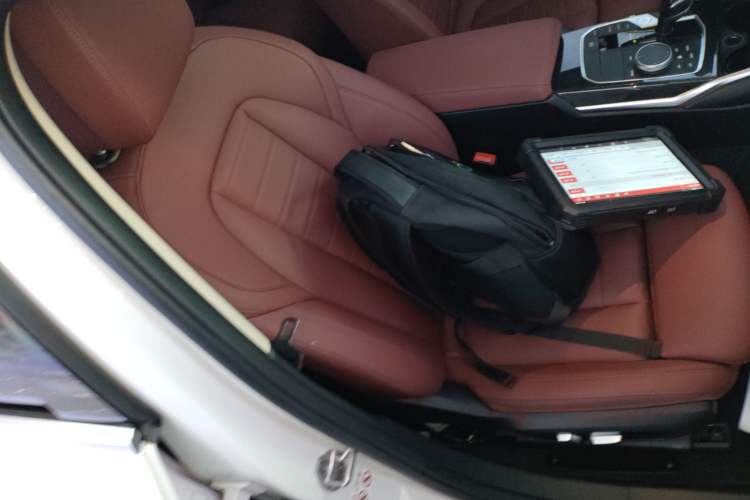 Used BMW 3 Series 2021 Restyled 325Li xDrive M Sport Package Right Front Seat