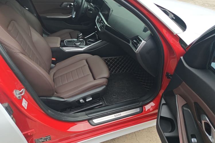 Used BMW 3 Series 2021 320i Sport Package Right Front Seat