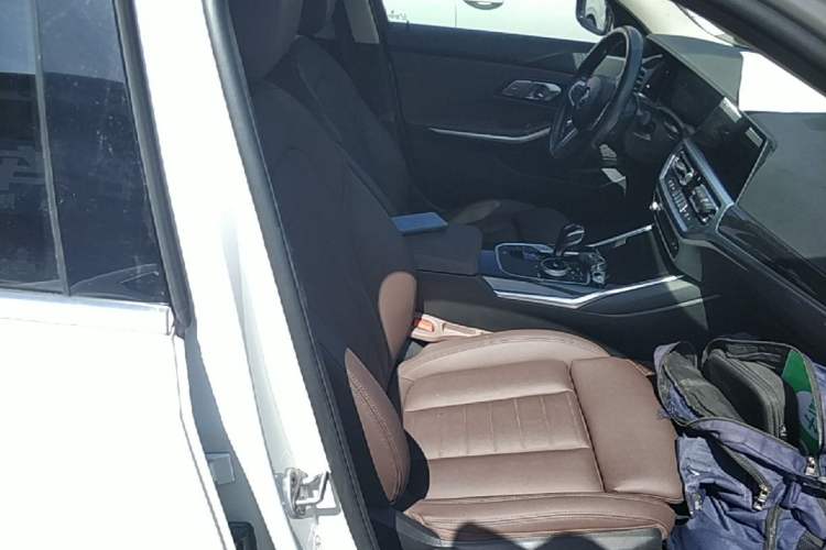 Used BMW 3 Series 2021 Second Facelift 325Li M Sport Package Right Front Seat