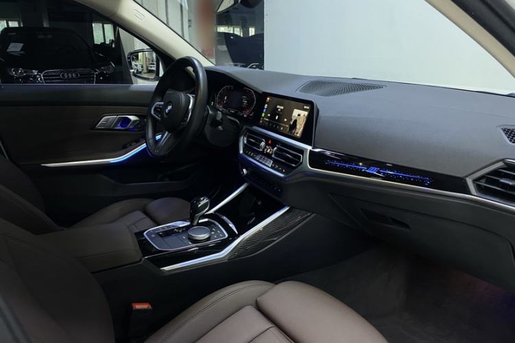 Used BMW 3 Series 2021 Second Facelift 320Li M Sport Package Right Front Seat