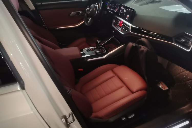 Used BMW 3 Series 2021 Second Facelift 320Li M Sport Package Right Front Seat