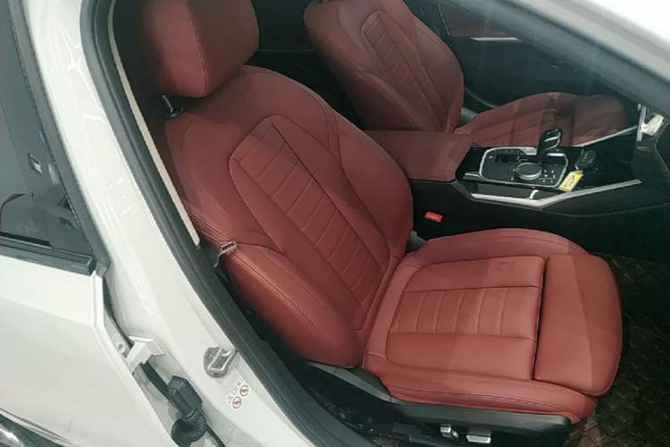 Used BMW 3 Series 2021 320i Sport Package Right Front Seat