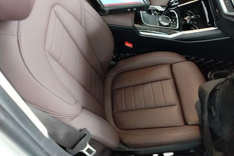 Used BMW 3 Series 2021 Restyled 325Li M Sport Package Right Front Seat