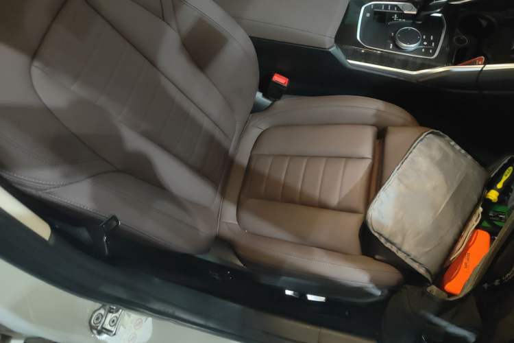 Used BMW 3 Series 2021 Second Facelift 325Li M Sport Package Right Front Seat