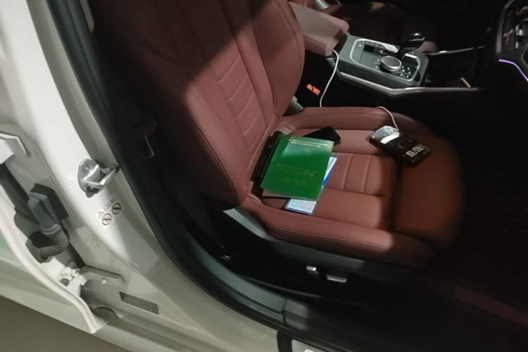 Used BMW 3 Series 2021 325i M Sport Package Right Front Seat