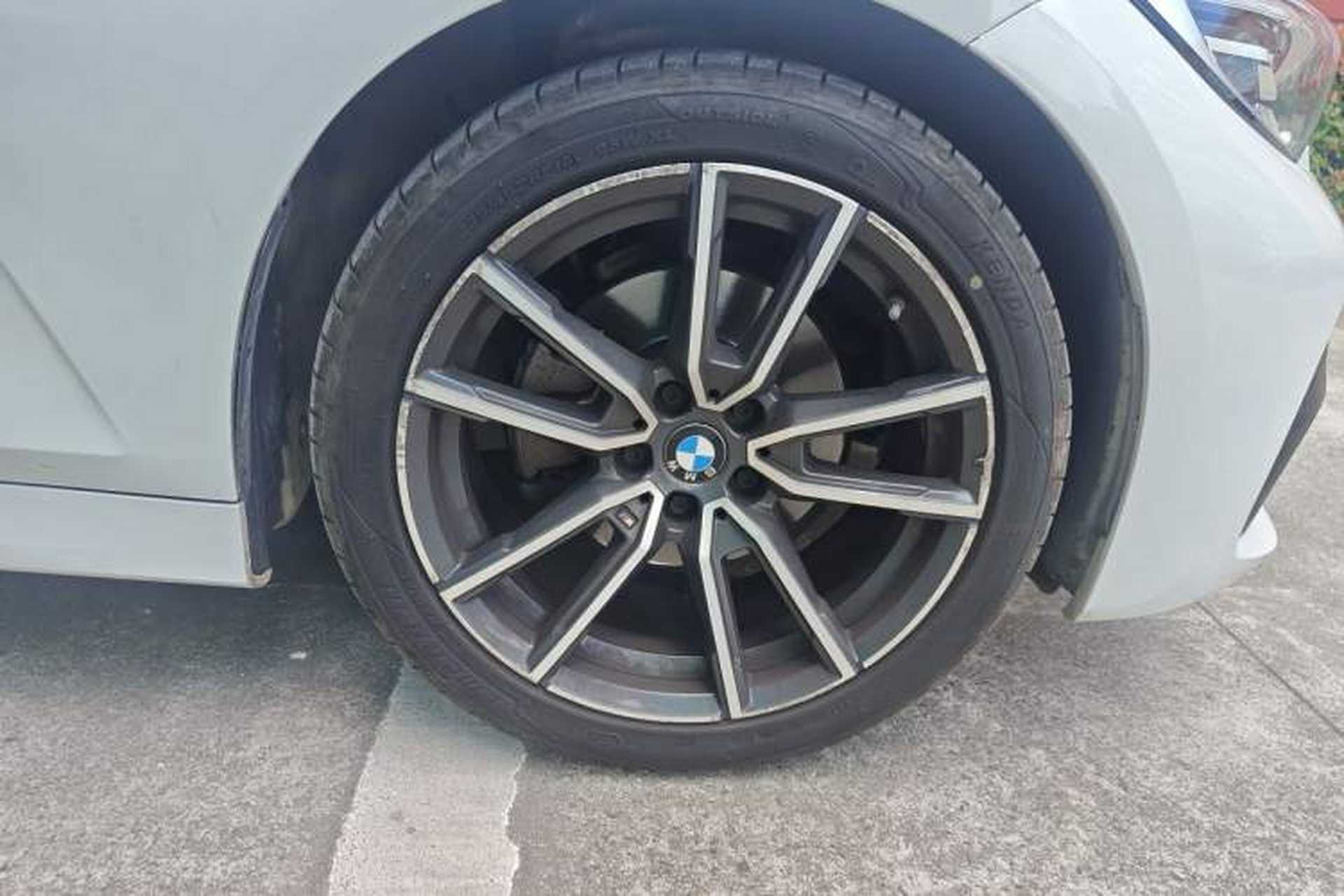 Used BMW 3 Series 2021 320Li M Sport Package Right Front Wheel Hub