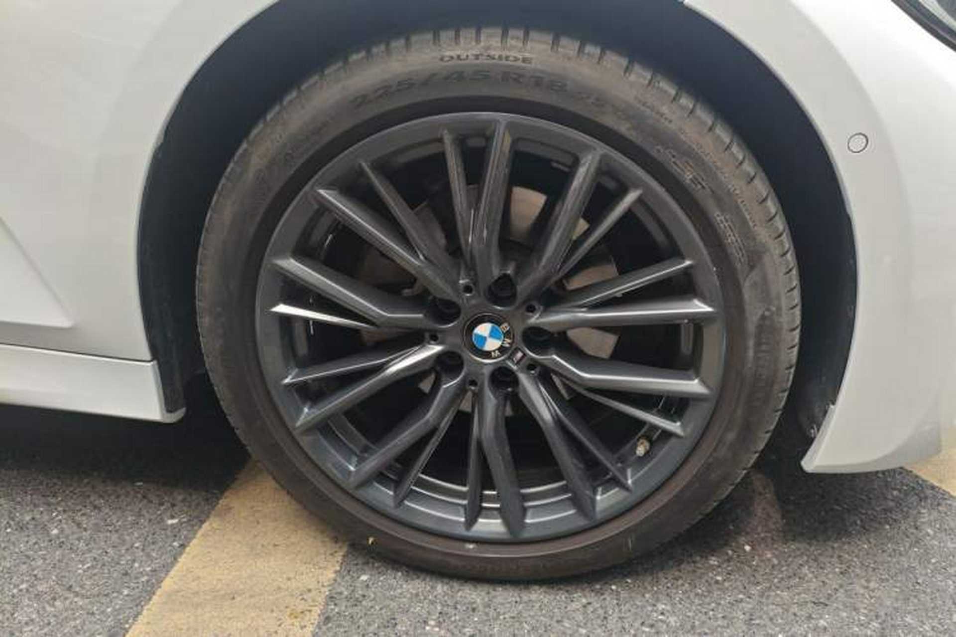 Used BMW 3 Series 2021 Facelifted 325Li M Sport Night Edition Package Right Front Wheel Hub
