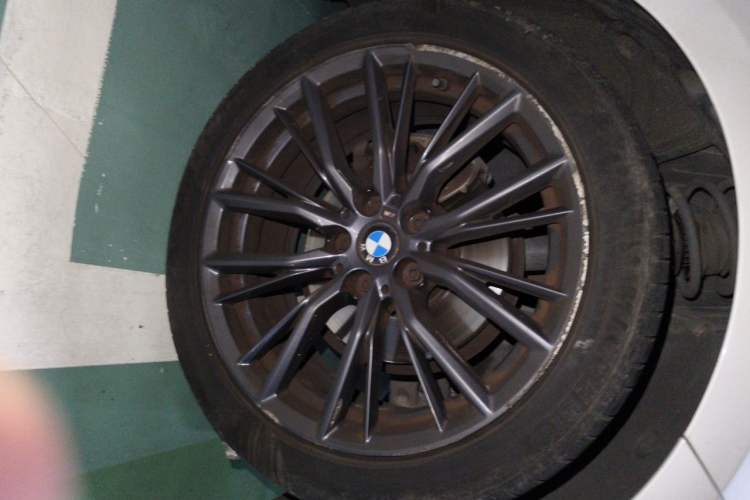 Used BMW 3 Series 2021 Facelifted 325Li M Sport Night Edition Package Right Front Wheel Hub