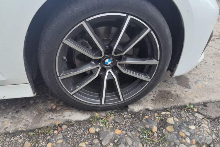 Used BMW 3 Series 2021 Restyled 325Li M Sport Package Right Front Wheel Hub