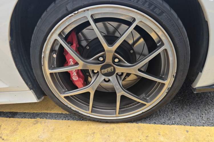Used BMW 3 Series 2021 Restyled 325Li M Sport Package Right Front Wheel Hub