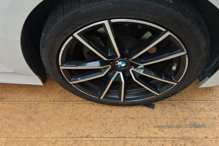 Used BMW 3 Series 2021 Restyled 325Li M Sport Package Right Front Wheel Hub
