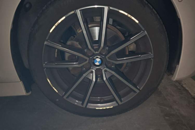 Used BMW 3 Series 2021 Restyled 325Li M Sport Package Right Front Wheel Hub