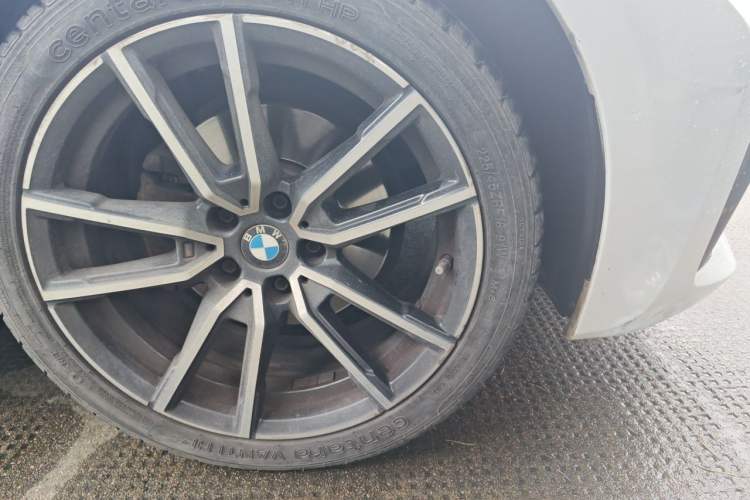 Used BMW 3 Series 2021 Facelifted 320Li M Sport Package Right Front Wheel Hub