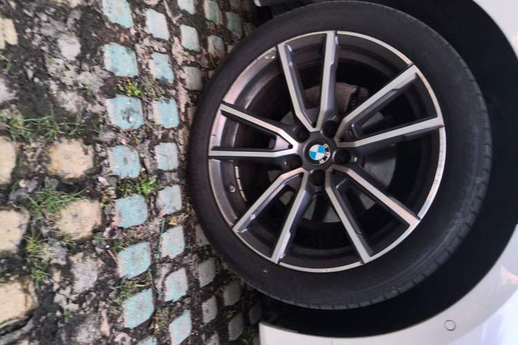 Used BMW 3 Series 2021 Restyled 325Li M Sport Package Right Front Wheel Hub
