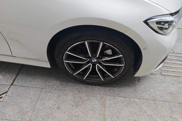 Used BMW 3 Series 2021 Restyled 325Li M Sport Package Right Front Wheel Hub