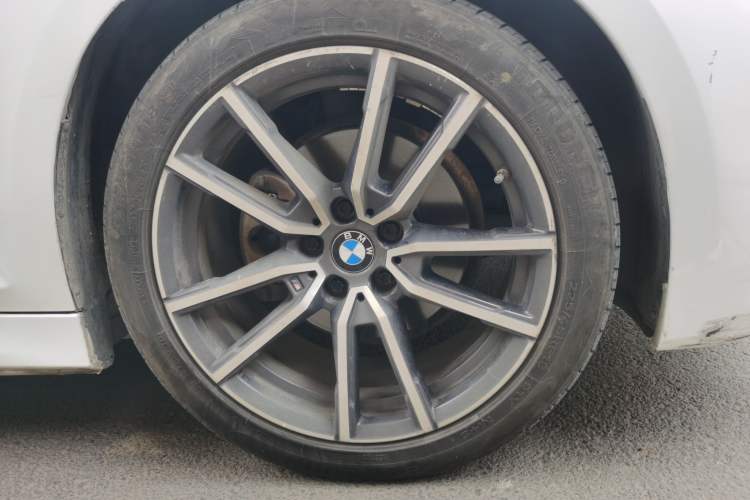 Used BMW 3 Series 2021 Facelifted 320Li M Sport Package Right Front Wheel Hub