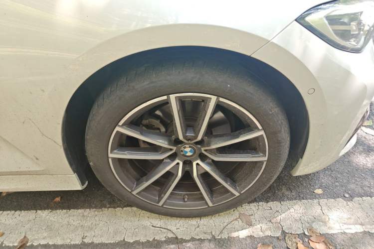Used BMW 3 Series 2021 Restyled 325Li M Sport Package Right Front Wheel Hub