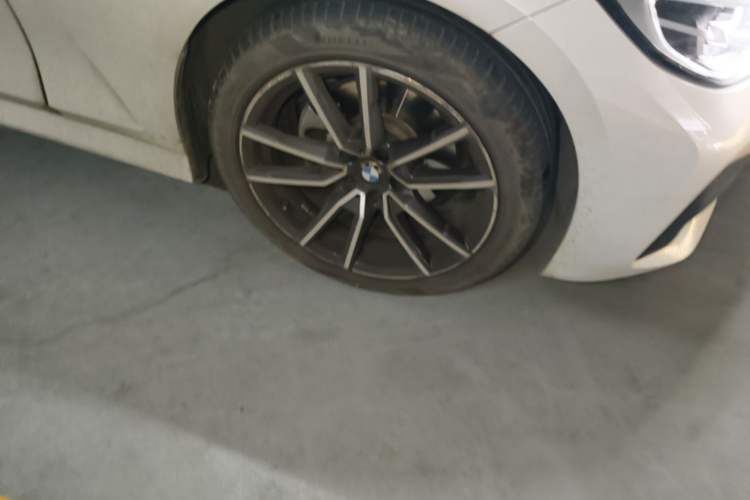 Used BMW 3 Series 2021 Facelifted 320Li M Sport Package Right Front Wheel Hub
