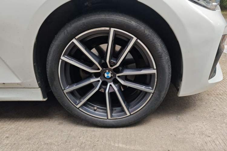 Used BMW 3 Series 2021 Facelifted 320Li M Sport Package Right Front Wheel Hub