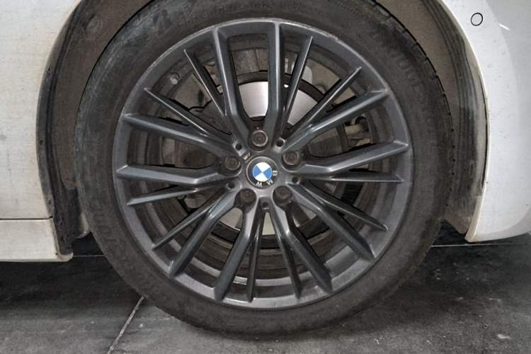 Used BMW 3 Series 2021 Facelifted 325Li M Sport Night Edition Package Right Front Wheel Hub