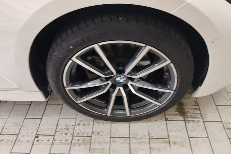 Used BMW 3 Series 2021 Restyled 325Li xDrive M Sport Package Right Front Wheel Hub