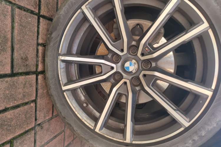 Used BMW 3 Series 2021 Facelifted 320Li M Sport Package Right Front Wheel Hub