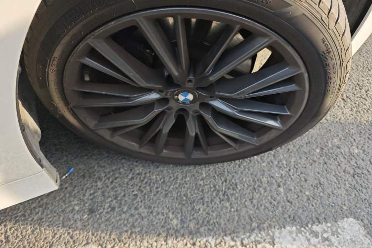 Used BMW 3 Series 2021 Second Facelift 325Li M Sport Night Edition Package Right Front Wheel Hub