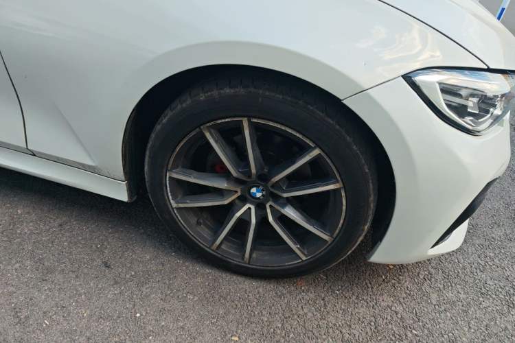 Used BMW 3 Series 2021 Second Facelift 320Li M Sport Package Right Front Wheel Hub