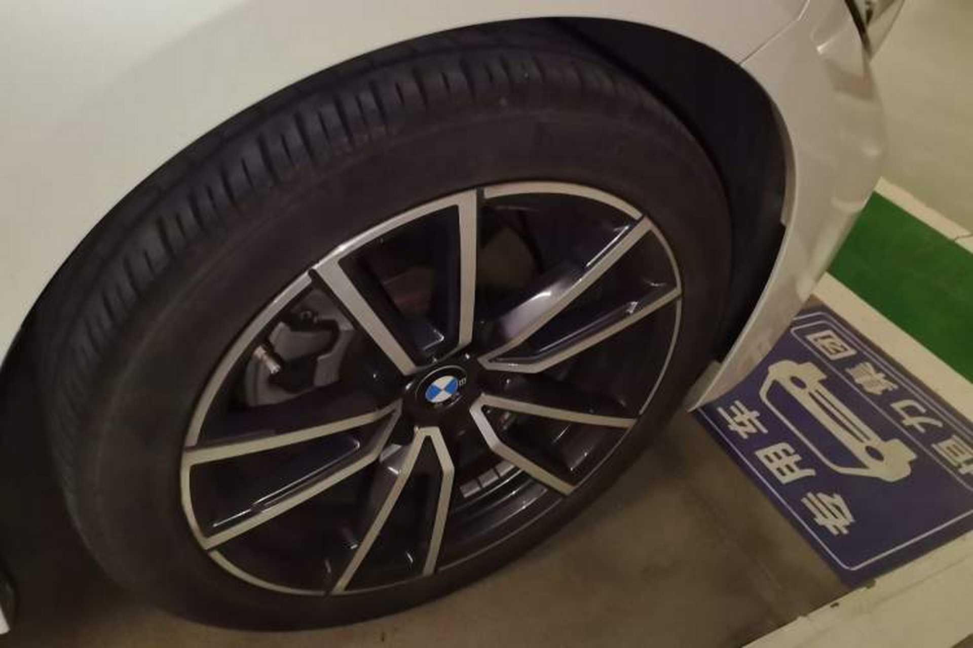 Used BMW 3 Series 2021 Facelifted 320Li M Sport Package Right Front Wheel Hub