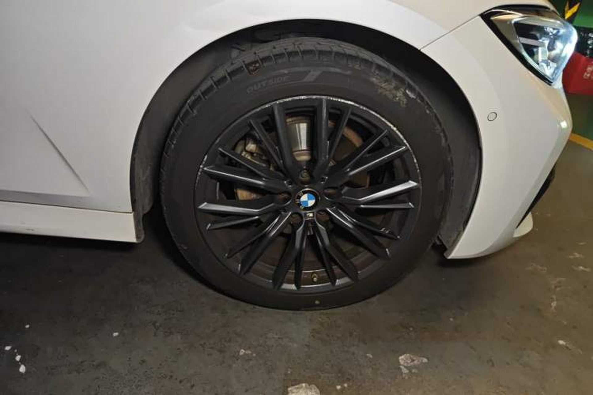 Used BMW 3 Series 2021 Restyled 325i M Sport Night Edition Package Right Front Wheel Hub