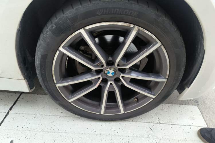 Used BMW 3 Series 2021 Facelifted 320Li M Sport Package Right Front Wheel Hub