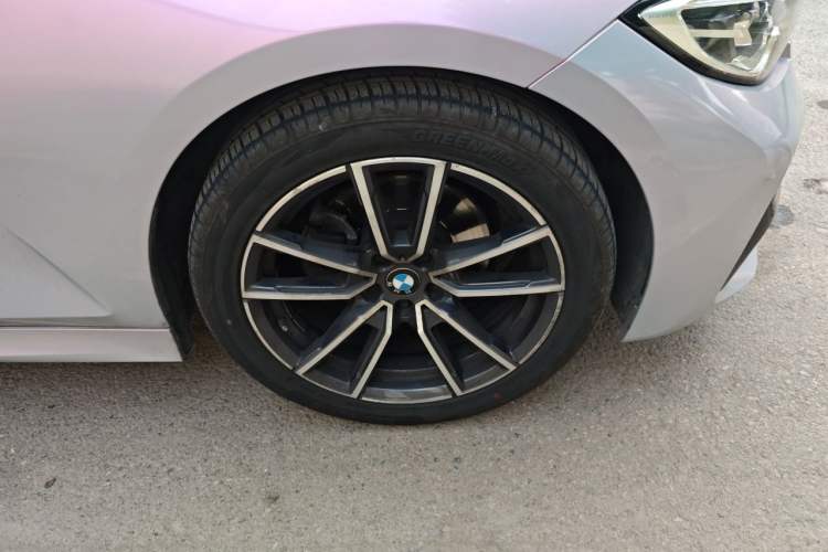 Used BMW 3 Series 2021 Restyled 325Li M Sport Package Right Front Wheel Hub