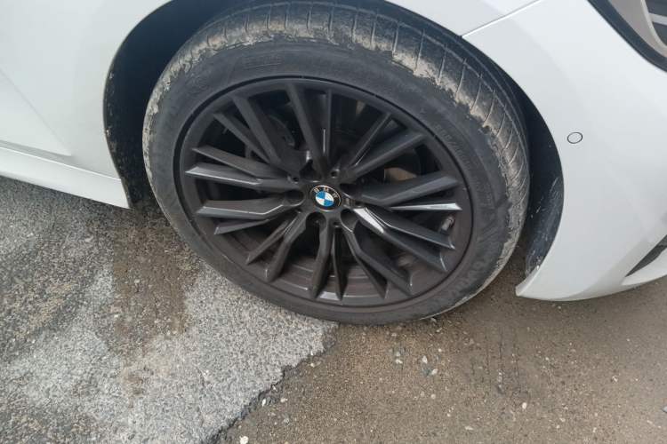 Used BMW 3 Series 2021 Facelifted 325Li M Sport Night Edition Package Right Front Wheel Hub