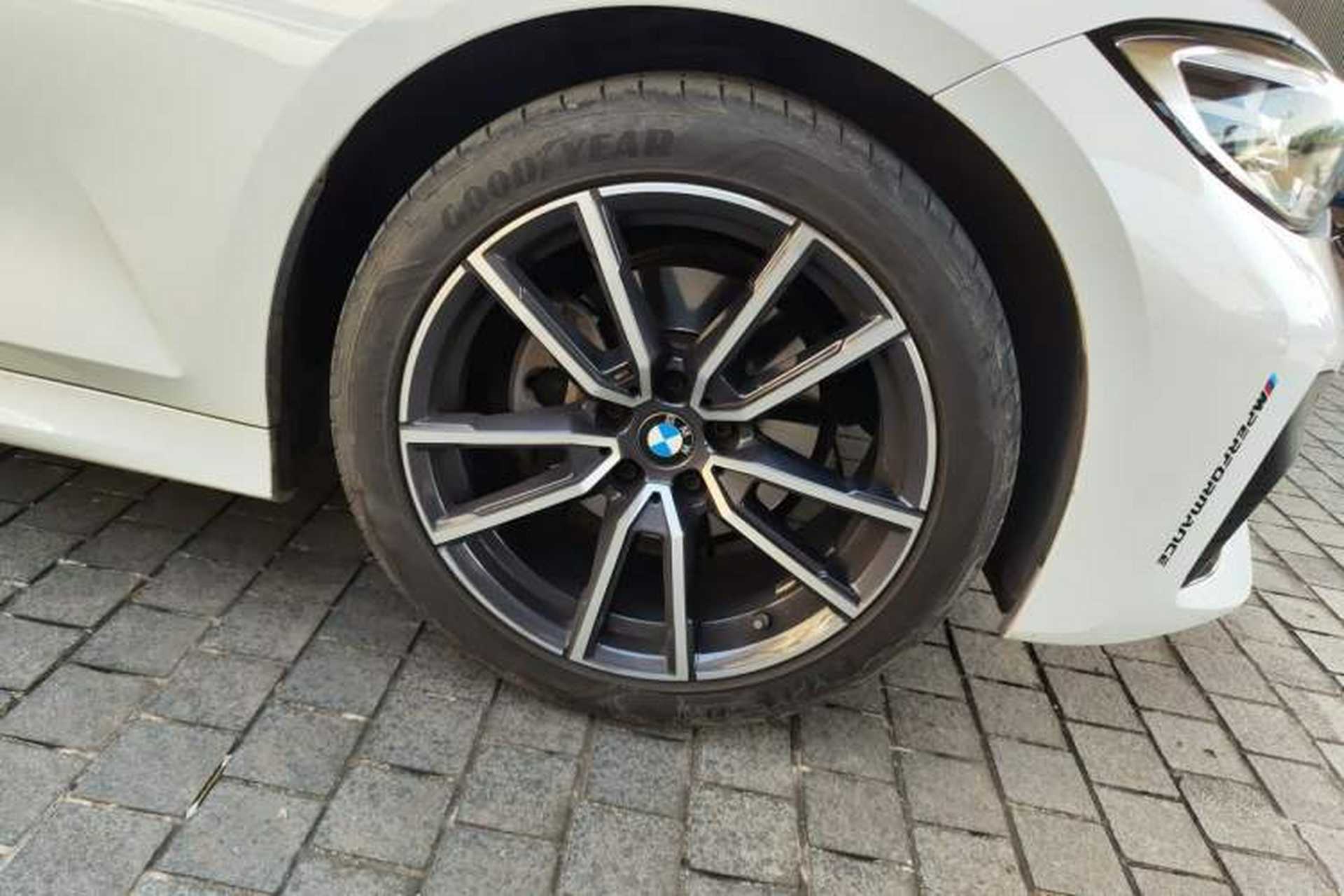 Used BMW 3 Series 2021 Facelifted 320Li M Sport Package Right Front Wheel Hub