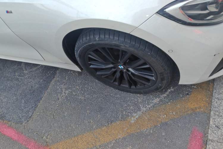 Used BMW 3 Series 2021 330Li xDrive M Sport Night Edition Right Front Wheel Hub
